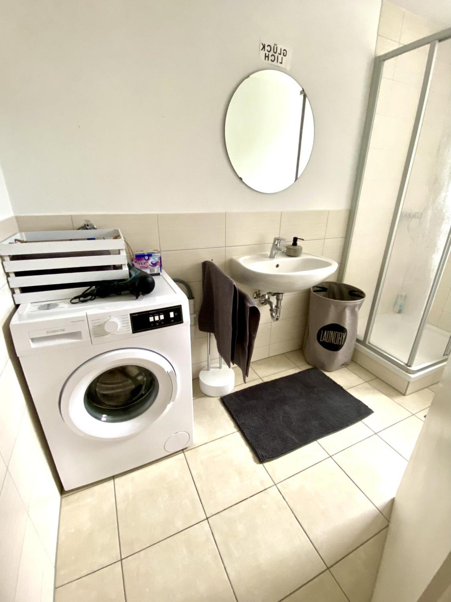 3 Zimmer Apartment Mit Flussblick - Self Check-In Эггенфельден Экстерьер фото