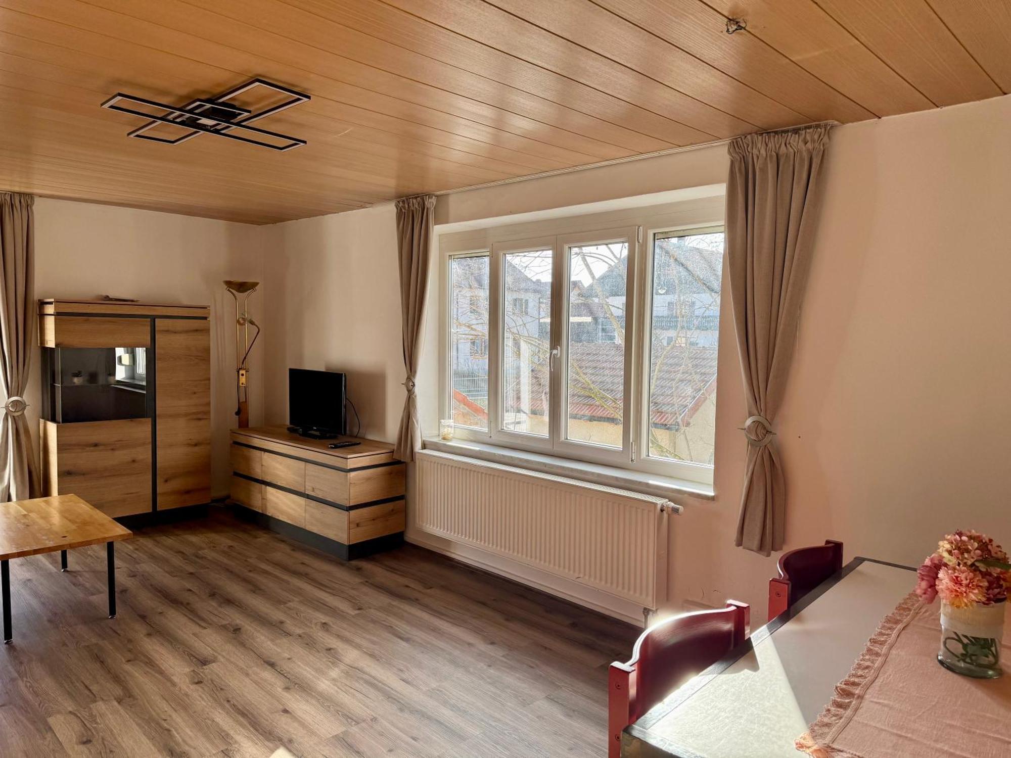 3 Zimmer Apartment Mit Flussblick - Self Check-In Эггенфельден Экстерьер фото